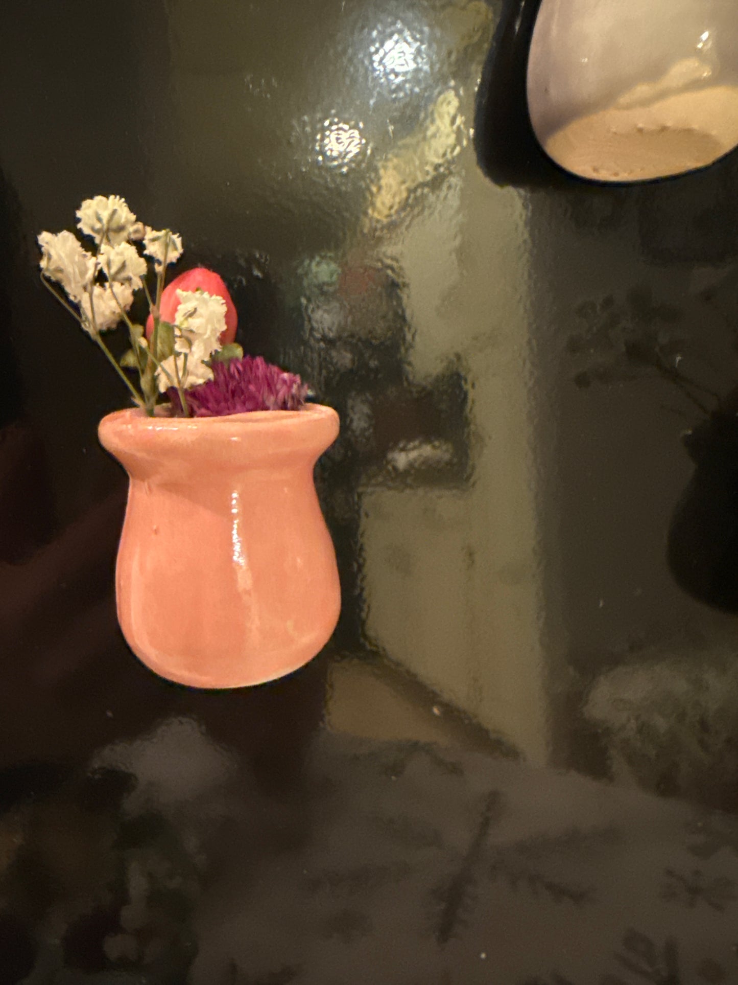 Mini bud vase magnets